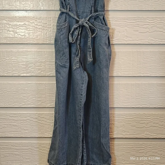 Light Denim Chambray Jumpsuit Knotted Strap Belt Women Medium 100% Cotton - Picture 3 of 12